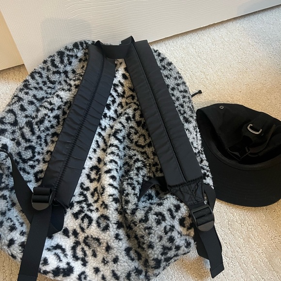 Supreme Black and White Leopard Print Backpack - Picture 2 of 2